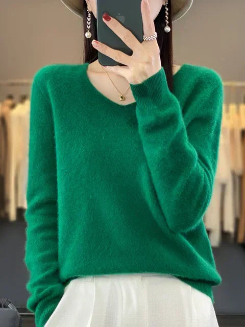 Enid – Loose Knit V-Neck Jumper