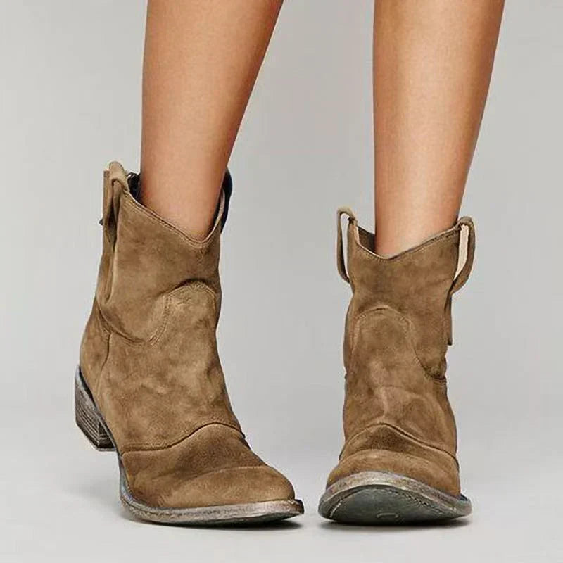 Heather – Western-Style Ankle Boots
