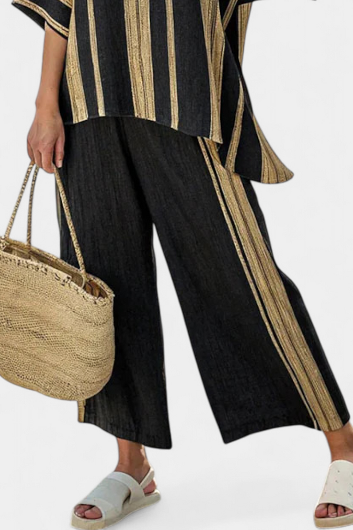 Evanna | Comfortable Oversized Striped Top & Relaxed Linen Trousers