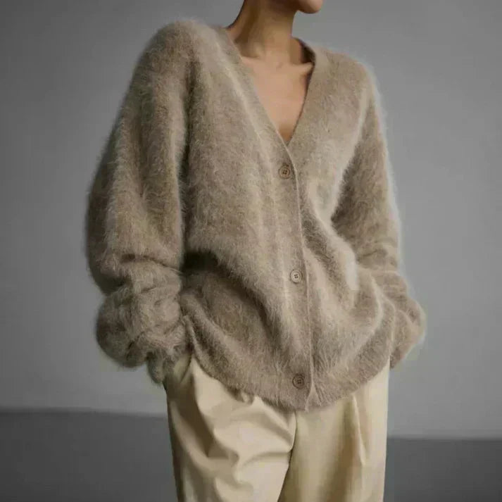 Minerva – Fluffy Oversized Button-Up Cardigan
