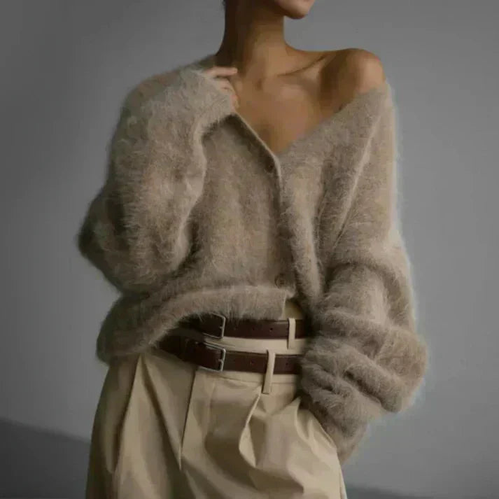 Minerva – Fluffy Oversized Button-Up Cardigan