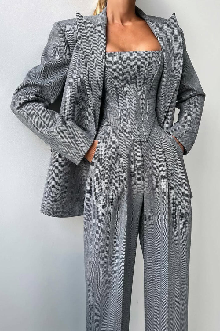 Pilar | Three-Piece Set with Double-Breasted Blazer