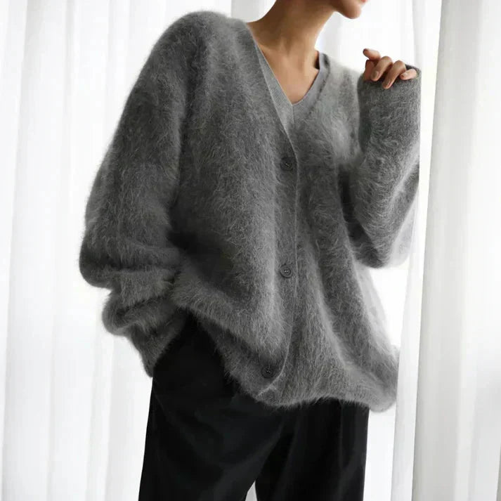 Minerva – Fluffy Oversized Button-Up Cardigan