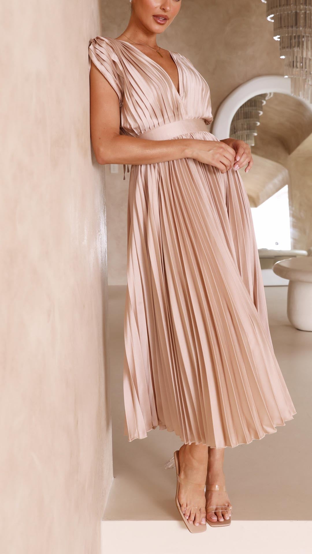 Suki | Elegant Pleated Maxi Dress
