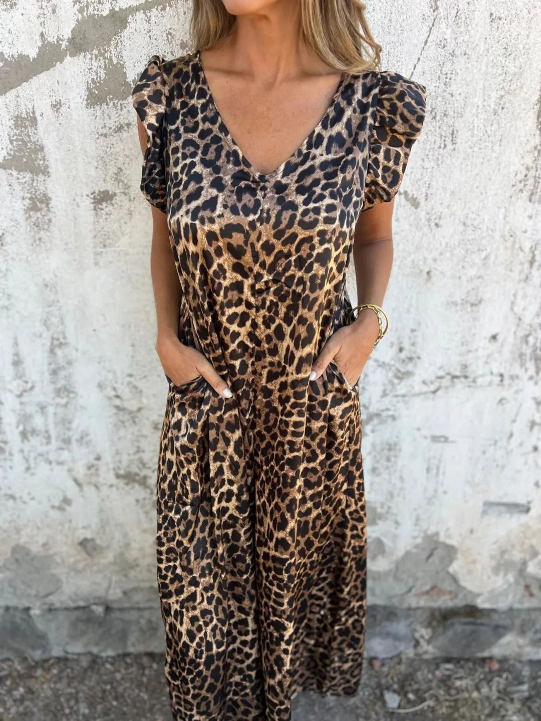 Freya – Leopard Print Midi Dress with Pockets