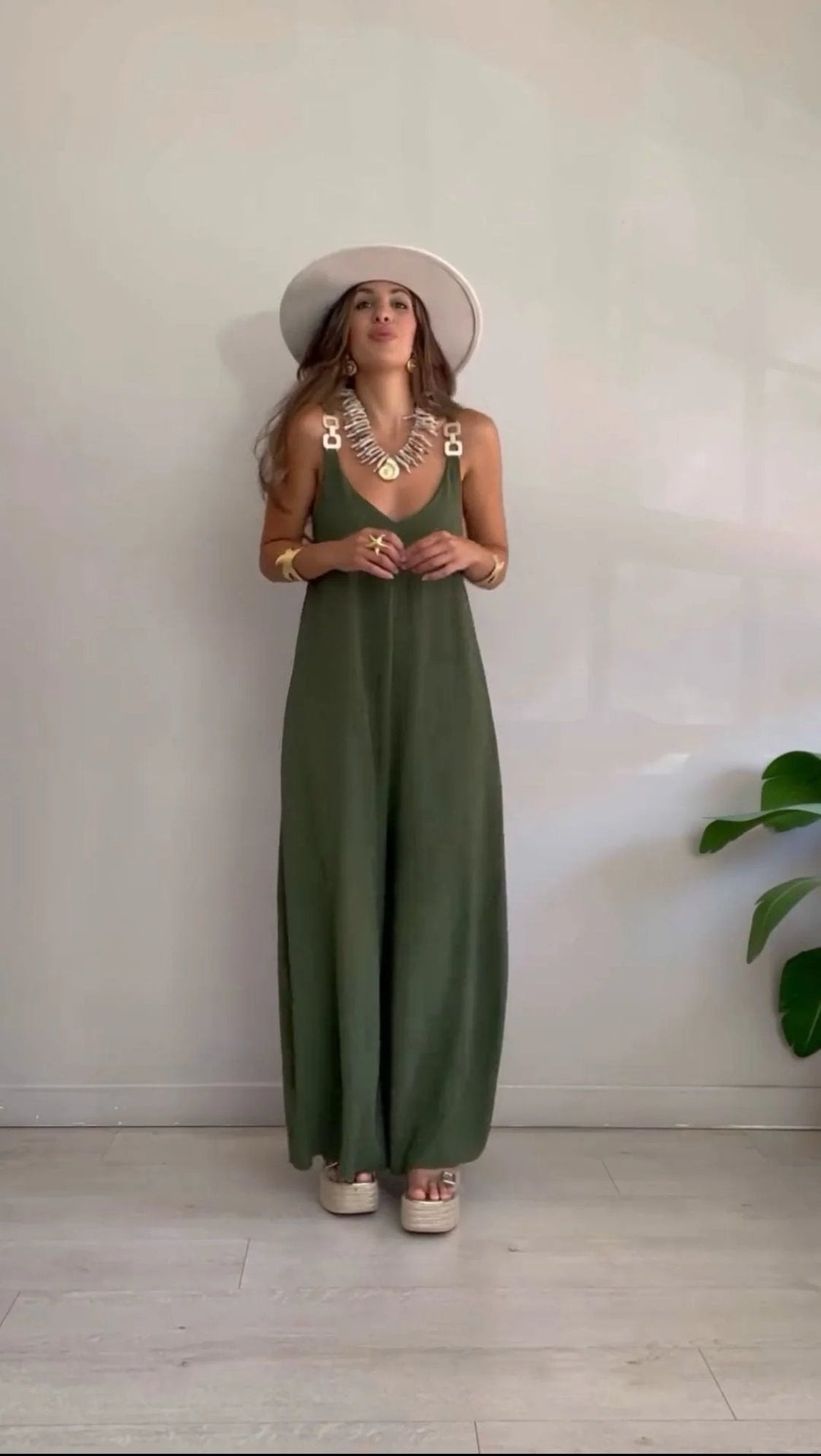 Caoimhe – Relaxed Wide-Leg Sleeveless Jumpsuit