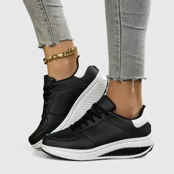 Nelda | Orthopaedic Trainers