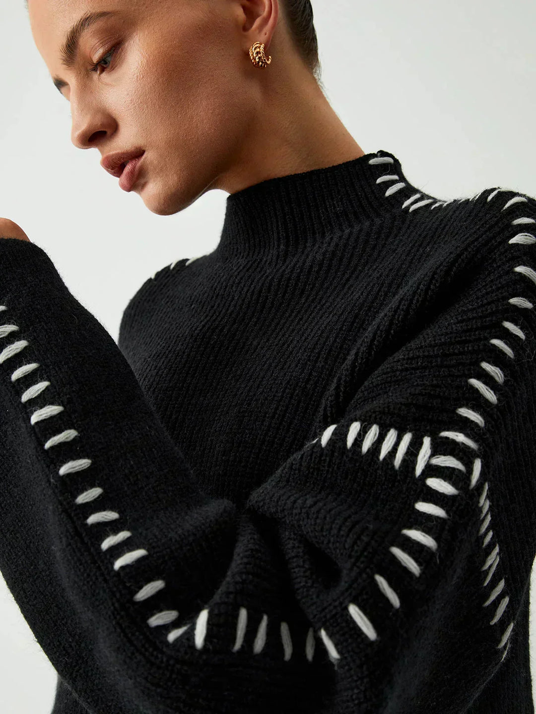 Mhairi – Oversized Ribbed Jumper with Whipstitch Detail